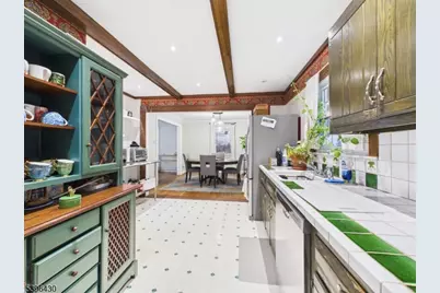 402 W Gibbons St, Linden, NJ 07036 - Photo 14