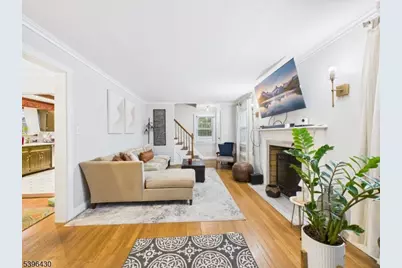 402 W Gibbons St, Linden, NJ 07036 - Photo 4