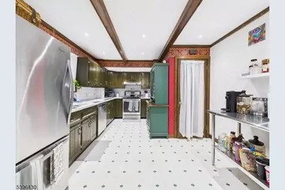 402 W Gibbons St, Linden, NJ 07036 - Photo 12