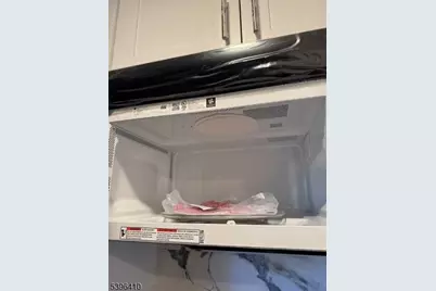 27 Emerald St, Hackensack, NJ 07601 - Photo 42