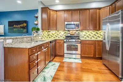 616 Lopez Ln, Morris Plains, NJ 07950 - Photo 6