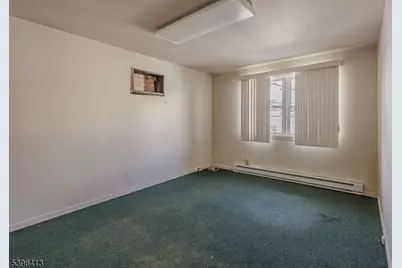 198 Jefferson St, Newark, NJ 07105 - Photo 8