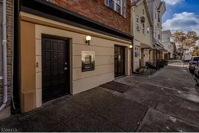 198 Jefferson St, Newark, NJ 07105 - Photo 2