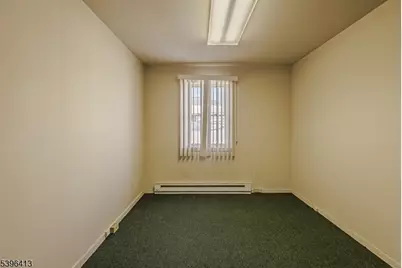 198 Jefferson St, Newark, NJ 07105 - Photo 10