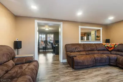 239 Lexington Ave, Paterson, NJ 07502 - Photo 12