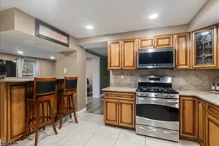 239 Lexington Ave, Paterson, NJ 07502 - Photo 6