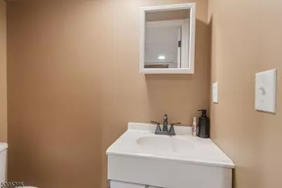 239 Lexington Ave, Paterson, NJ 07502 - Photo 34