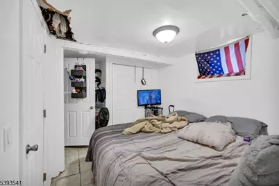 126 Macarthur Ave, Garfield, NJ 07026 - Photo 14