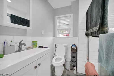 126 Macarthur Ave, Garfield, NJ 07026 - Photo 10