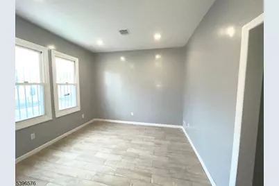 25 Kipp St, Newark, NJ 07108 - Photo 4