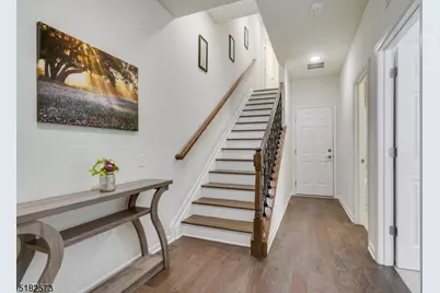 24 Braeburn Ct, Livingston Twp., NJ 07039 - Photo 2