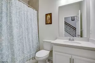 24 Braeburn Ct, Livingston Twp., NJ 07039 - Photo 10