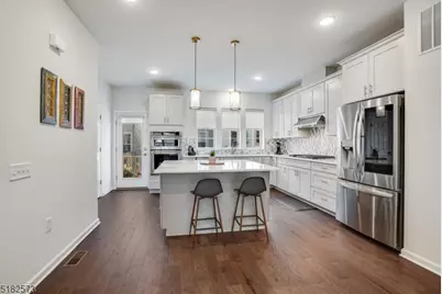 24 Braeburn Ct, Livingston Twp., NJ 07039 - Photo 14