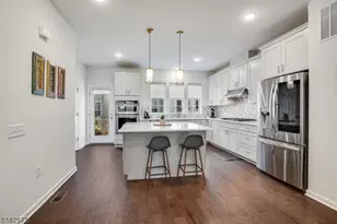 24 Braeburn Ct, Livingston Twp., NJ 07039 - Photo 14