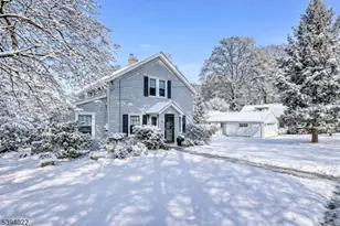 19 Forest Dr, Bloomfield, NJ 07003 - Photo 2