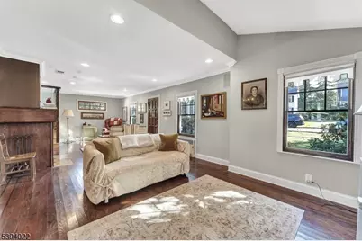 19 Forest Dr, Bloomfield, NJ 07003 - Photo 6