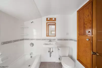 707 Erudo St, Linden, NJ 07036 - Photo 2