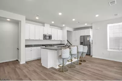 204 Honeysuckle Ln, Warren Township, NJ 07059 - Photo 14