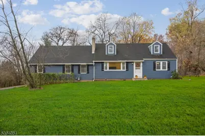 68 Clover Hill Rd, Raritan Township, NJ 08822 - Photo 1