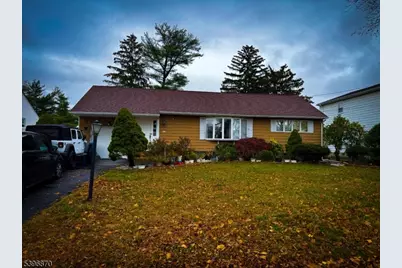 617 Sycamore St, Paramus, NJ 07652 - Photo 1