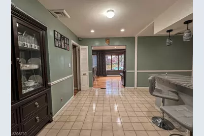 617 Sycamore St, Paramus, NJ 07652 - Photo 32