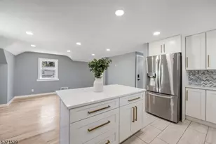 47 Ekings Ave, Hawthorne, NJ 07506 - Photo 6