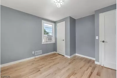 47 Ekings Ave, Hawthorne, NJ 07506 - Photo 10