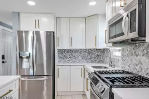 47 Ekings Ave, Hawthorne, NJ 07506 - Photo 4