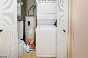 50 Rock Rd, Hawthorne, NJ 07506 - Photo 14