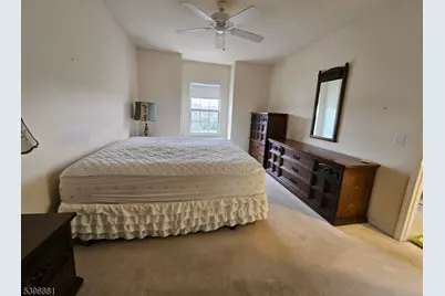 9310 Richmond Rd #310, West Milford, NJ 07480 - Photo 4