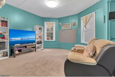 12 Lincoln Ave, Dover, NJ 07801 - Photo 6