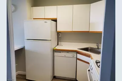 285 Aycrigg Ave #22C, Passaic, NJ 07055 - Photo 6