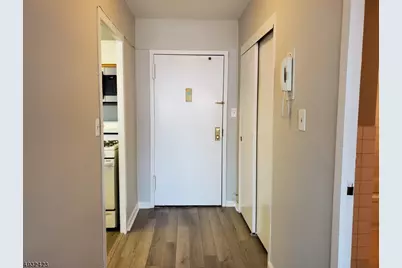 285 Aycrigg Ave #22C, Passaic, NJ 07055 - Photo 4