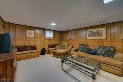 184 Abbe Ln, Clifton, NJ 07013 - Photo 14