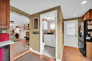 31 Hamilton St, Bloomingdale, NJ 07403 - Photo 22
