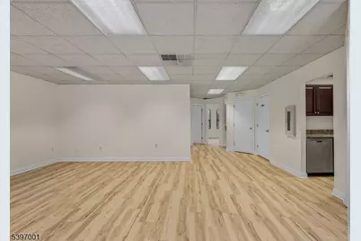 37 Tamarack Cir, Montgomery Township, NJ 08558 - Photo 6