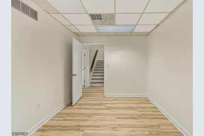 37 Tamarack Cir, Montgomery Township, NJ 08558 - Photo 10