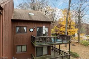 4 Sunrise Dr, Vernon Twp., NJ 07462 - Photo 32