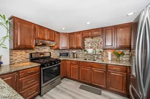 39 Helen Dr, Moonachie, NJ 07074 - Photo 6