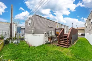 39 Helen Dr, Moonachie, NJ 07074 - Photo 18