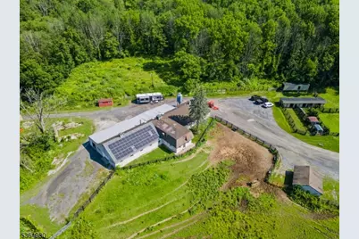 10 Pidgeon Hill Rd, Wantage, NJ 07461 - Photo 1