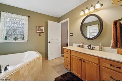 1007 Hillside Ave, Hampton Township, NJ 07860 - Photo 32