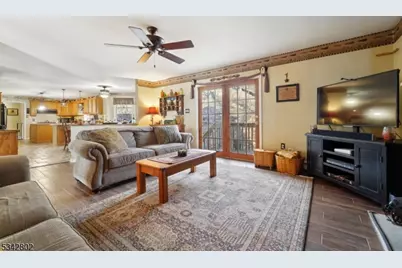 1007 Hillside Ave, Hampton Township, NJ 07860 - Photo 10