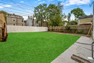 510 Halsted St, East Orange, NJ 07018 - Photo 22