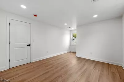 510 Halsted St, East Orange, NJ 07018 - Photo 10