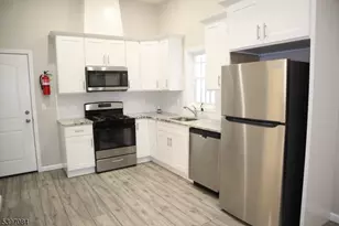 154 Garside St 1st Fl, Newark, NJ 07104 - Photo 12