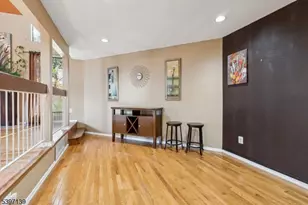 32 Magnolia Ct, South Brunswick Township, NJ 08852 - Photo 4