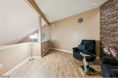 32 Magnolia Ct, South Brunswick Township, NJ 08852 - Photo 10