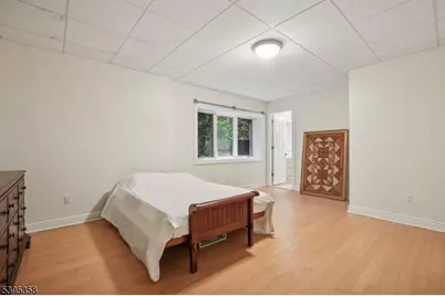 126 Fairfield Dr, Millburn Twp., NJ 07078 - Photo 32