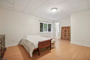 126 Fairfield Dr, Millburn Twp., NJ 07078 - Photo 32